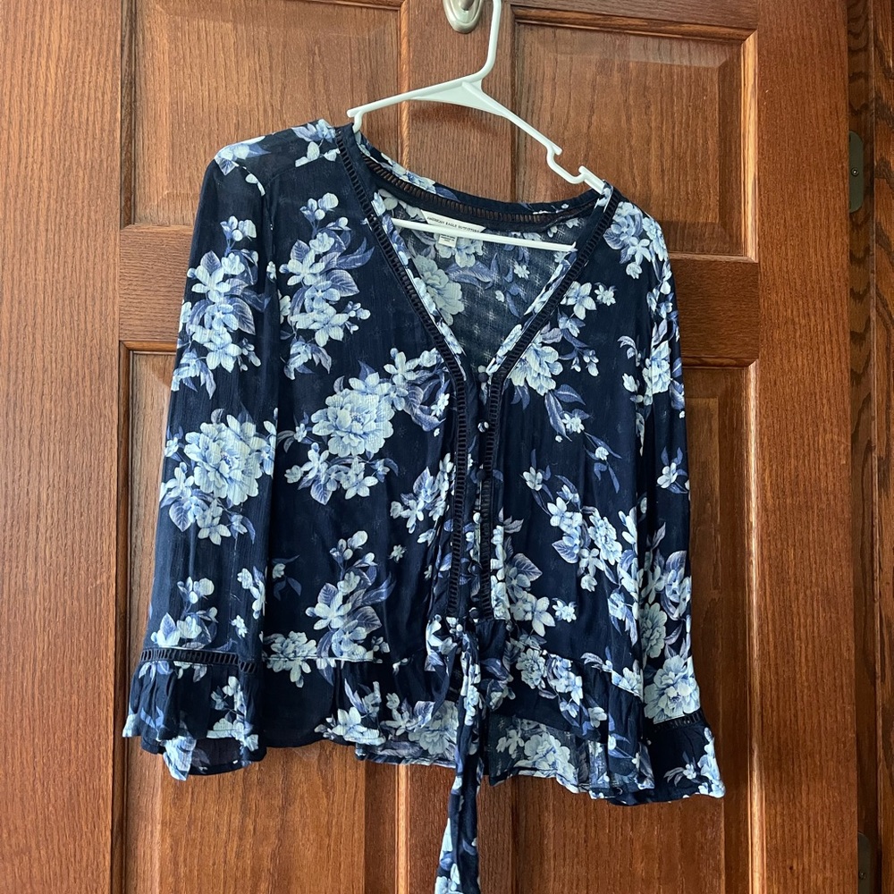 American eagle outfitters floral blouse